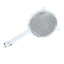 מסננת פלסטיק עם ידית